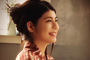 女優 明日香のコラム 美容師さんに聞いてみた「オススメの髪型について」