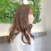 春はすぐそこ♪♪ 明るく軽やかなハイライトスタイルで新生活を迎えませんか?