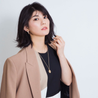 女優 明日香のコラム 美容師さんに聞いてみた「今バズっているヘアスタイル紹介!!」