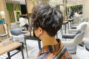 メンズだってセルフ印象チェンジ♪♪ ナチュラルツーブロックをヘアアイロンでパーマ風に