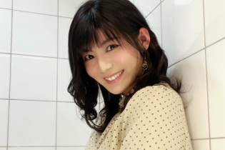 女優 明日香のコラム 美容師さんに聞いてみた「2023年はベージュ系カラーが大注目!」